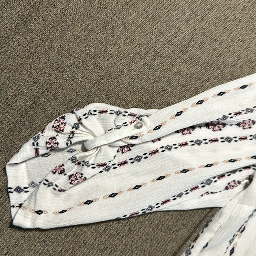2Sable Boho Print Tie Front Top Size L - Picture 5 of 9